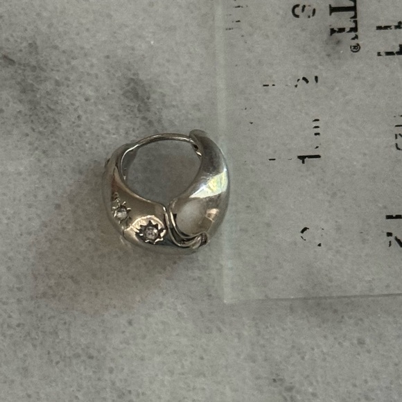 Silver Star Burst Chunky Oval Hoop Earrings 

Brand New - Picture 5 of 6